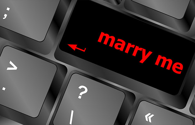 bigstock-Wording-Marry-Me-On-Computer-K-60749744